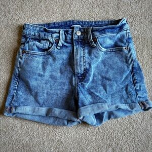 Old Navy O.G. High Rise Denim Shorts Size 4 Classic Blue Jean Shorts